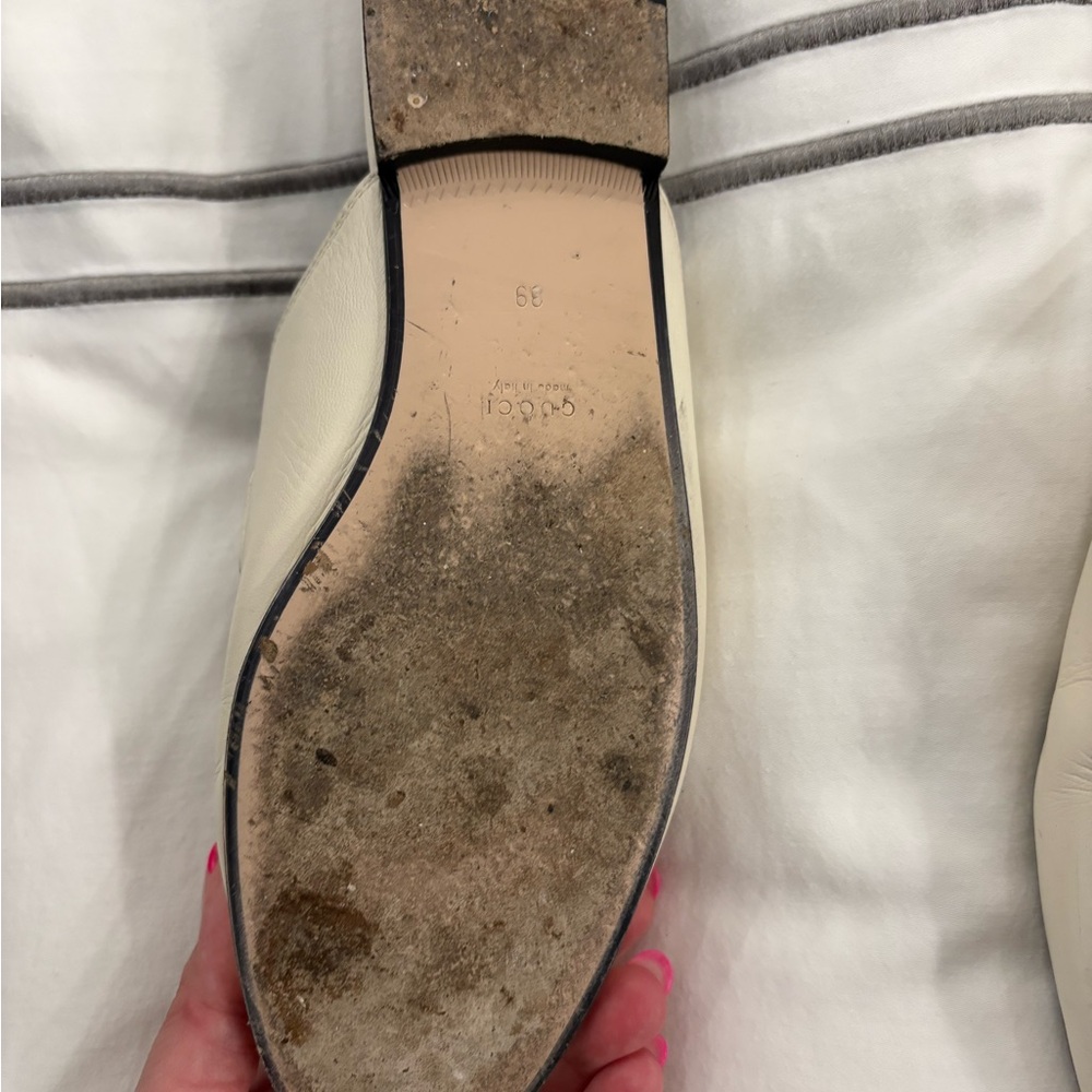 Gucci Women's Cream Leather Mules with Gold Accents - Picture 6 of 6